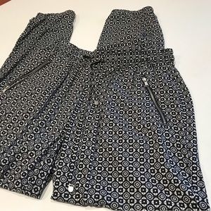 🌹Woman’s 100% Rayon Drawstring Pants, Zipped Pockets, M